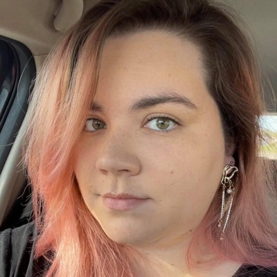 writtenbyemilee's avatar