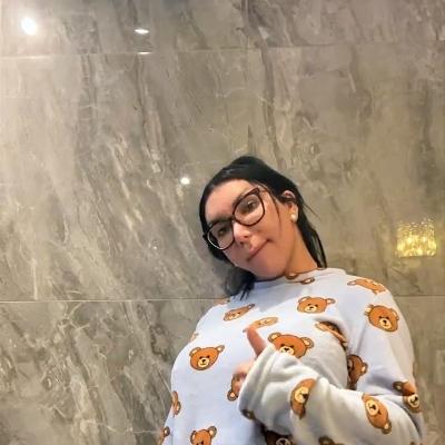 sabrinazz@mastodon.social
