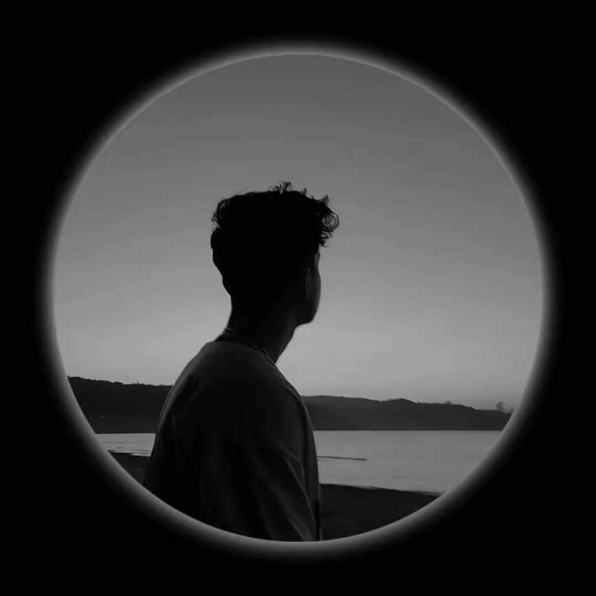 Maxwell03's profile header