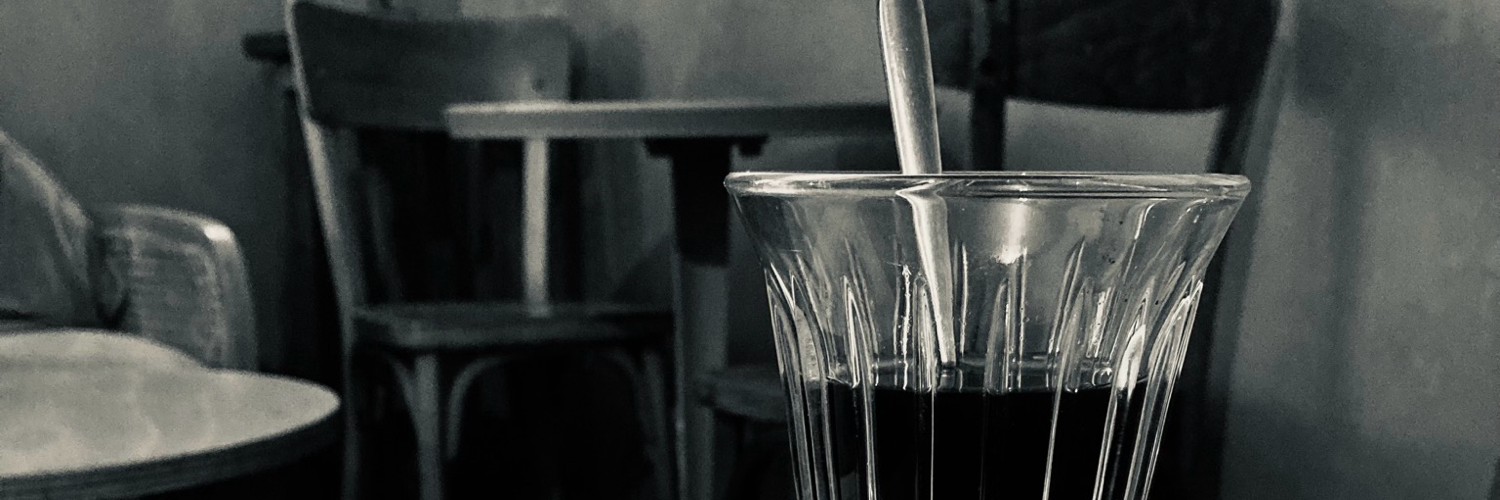 lesbienaimees's profile header