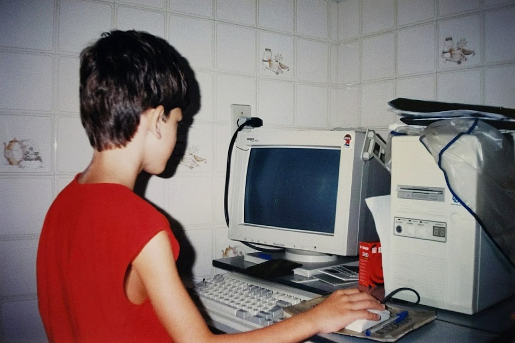 adxlv's profile header