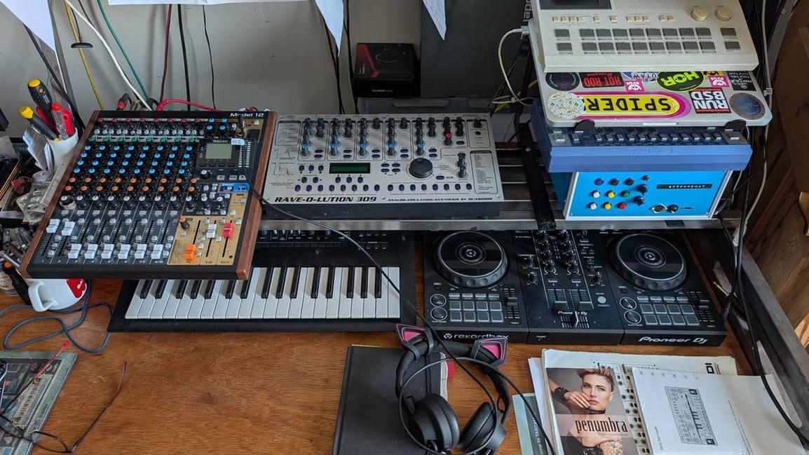 JuliaRez's profile header