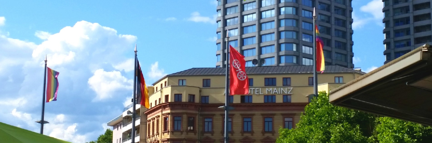 Ampelmaennchen's profile header