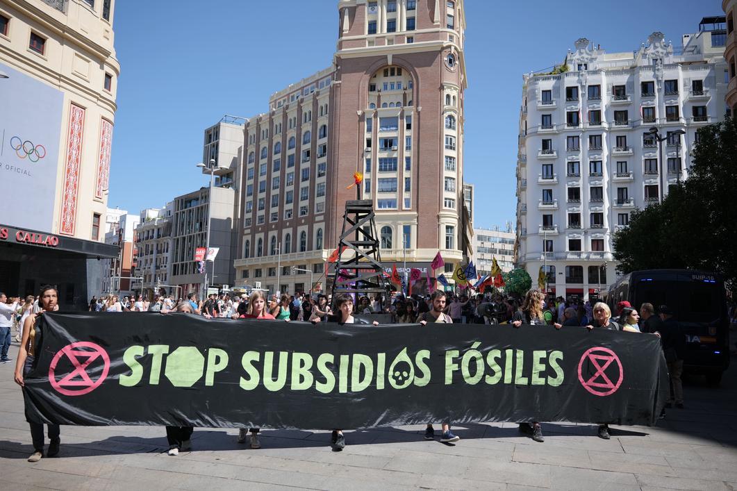 rebelionoextincion's profile header