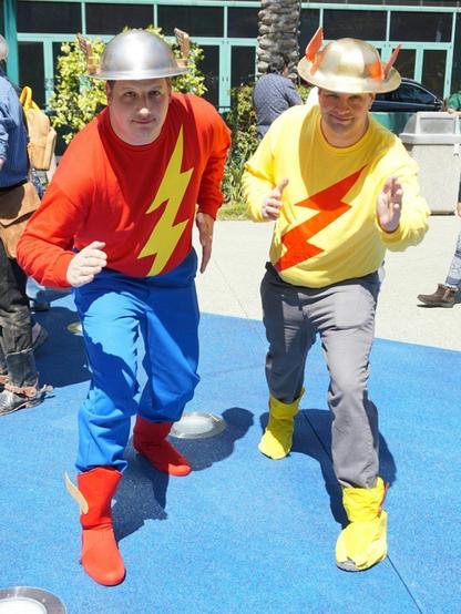 Cosplay: Golden Age Flash and Reverse Flash