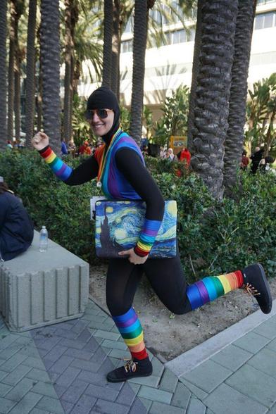 Cosplay: Rainbow Raider steals artwork