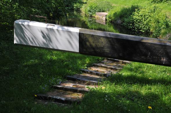 A final Black & White(kind of) shot of a lock gate lever beam' at Blunder Lock.