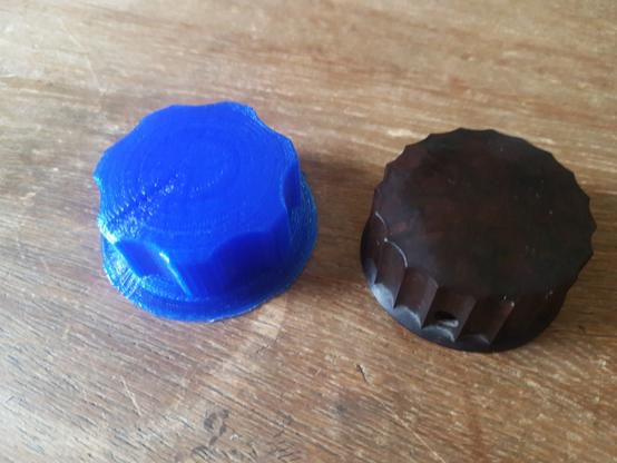 pièce d'origine en bakelite, première impression test en plastique