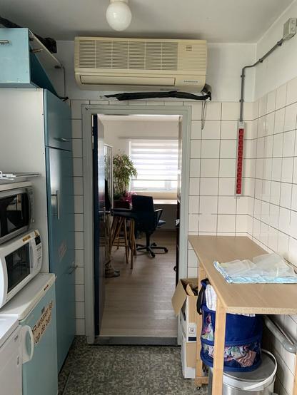 En de eerste airco units hangen #VeryCool