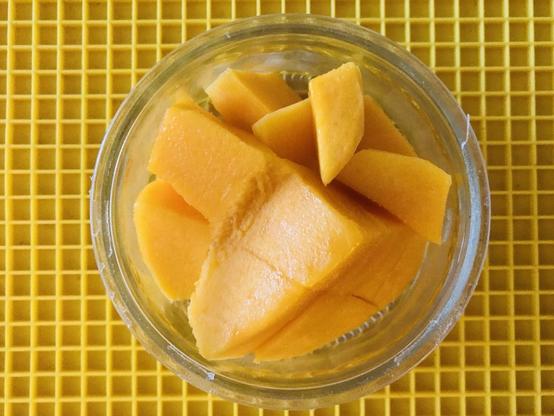 Cold sweet mango