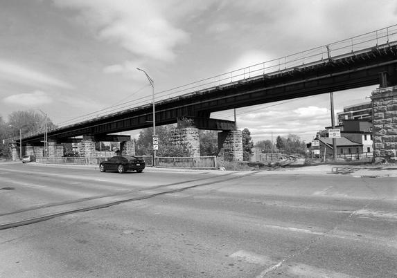 MacDonell Street Bridge