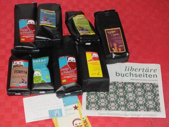 Sachspenden von Aroma Zapatista:
Mehrere Packungen Kaffee
