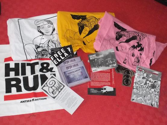 Sachspenden von Black Mosquito:
Diverse Beutel, Shirts, CDs und Sticker