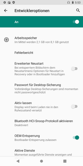 Screenshot, der die Entwickleroptionen meines Shift6mq zeigt – mit umgelegtem Schalter bei der OEM-Entsperrung.

Inzwischen habe ich auch die ebenfalls hier sichtbare Option „Erweiterter Neustart“ aktiviert, um später direkt in die Recovery oder den Bootloader rebooten zu können.