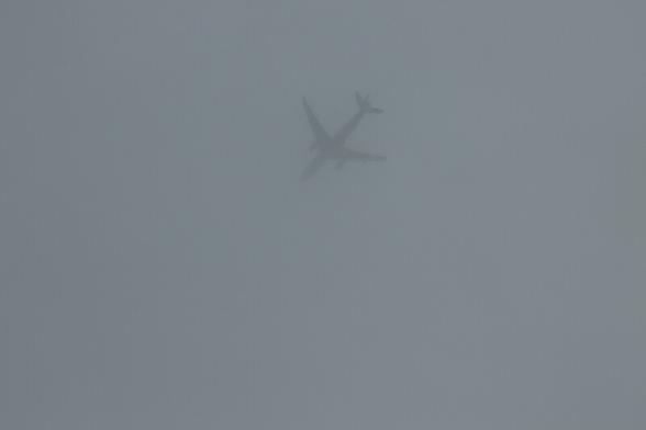 Avion dans les nuages