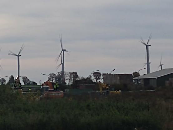 RWE Security auf Bagger in Immerath