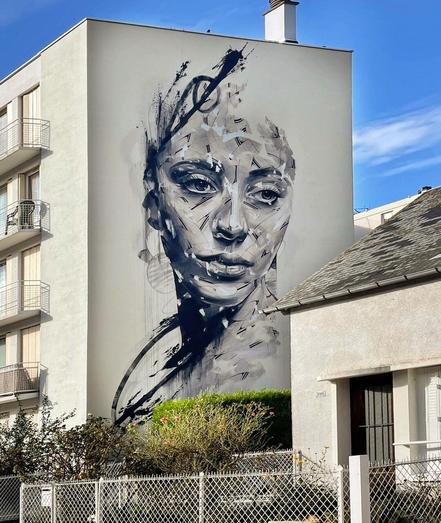 Streetartwall Woman Black and white painting