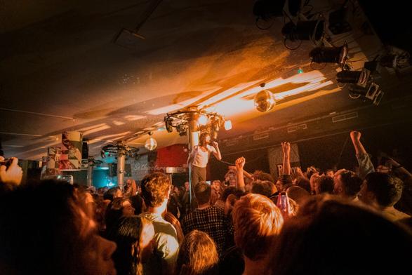 #Tramhaus at #Rotown

Shot for: #Popunie - #Rdampopweek22
Date: 12-11-2022
.
.
.
.
.
.
#sethpicturesmusic #sethabrikoos #punk #singer #vocalist #metal #band #fotografie #fotografieren #sonyalpha #musician #bandphotography #photographer #rotterdam

🤘✌️