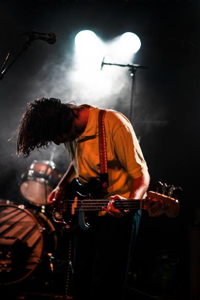 A Fungus  📍 Rotown Rotterdam 
Photographed for Popunie // #Rdmpopweek22 

Date: 12/11/22
.
.
.
.
.
.
.
.
#sethabrikoos #sethpicturesmusic #rockmusic #punkmusic #altmusic #photographer #rotterdam #popunie #indie #musician #fotografieren #fotografie #rotown #tramhaus 

🤘✌️