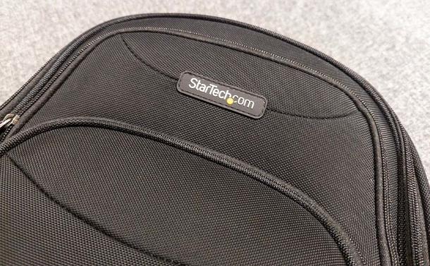 Photo of the top portion of the StarTech dot com 15 point 6 inch laptop backpack (stock number NTBKGAB156)