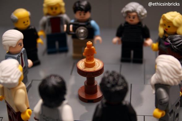 Minifigs in a museum