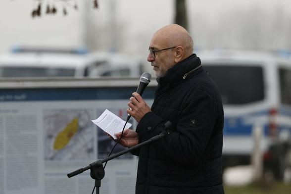 Redner Ernst Cran.