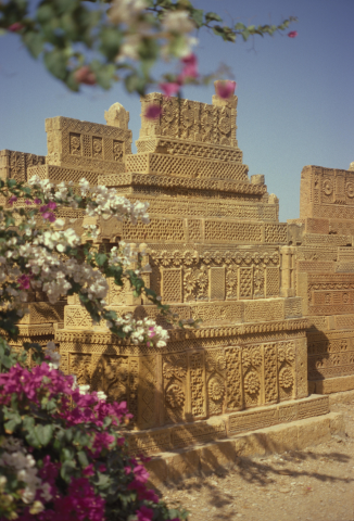 Fonds Bonnenfant-Outrebon - Pakistan - Karachi - Tombes musulmanes de Chaukhandi classées au Patrimoine mondial de l'UNESCO