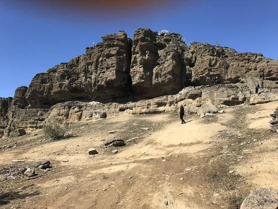 Outcropping of palagonite ejecta overlain by tuff