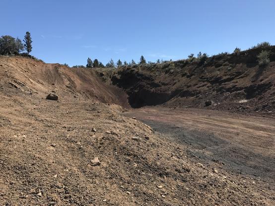 Central vent after groundwater “sealed” from erupting magma