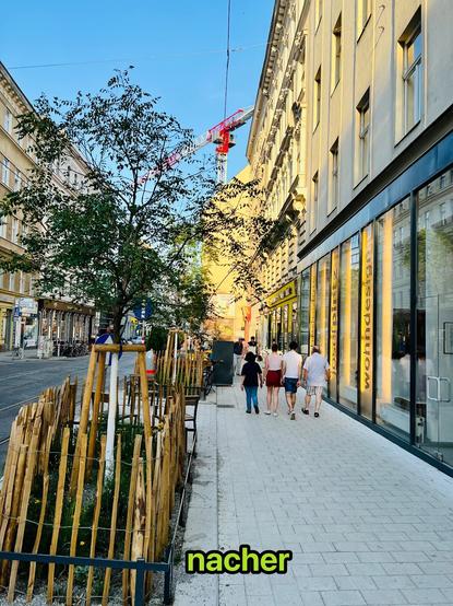 Gehsteig in der Lerchenfelder Straße nach der Umgestaltung