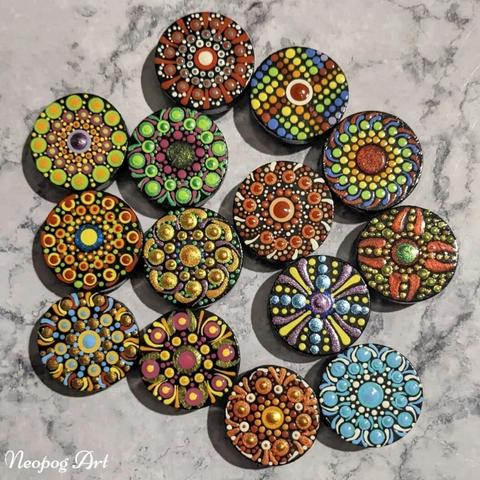 Handpainted mandala fridge magnets I made.
#mastoart #mandalaart #dotart #neopogart #crafters #ArtsAndCraft #artshare