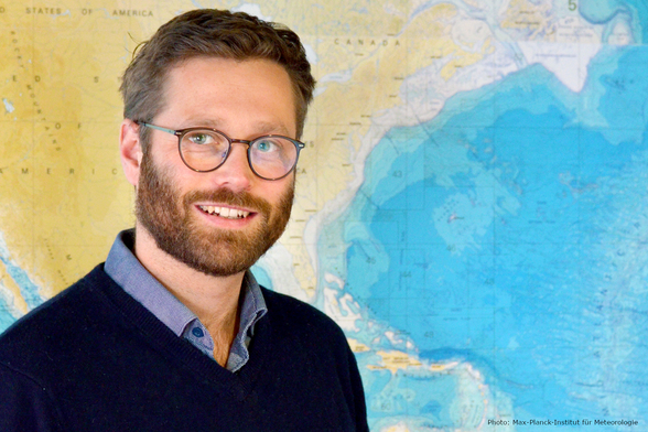 Portrait photo of Florian Schütte
