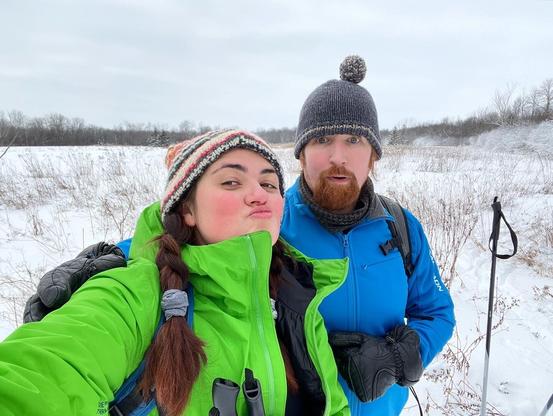 Dans cette selfie, j'exprime mon bonheur avec un "duckface" et Leif fait semblant d'être choqué, ses yeux grands ouverts. On fait souvent des grimaces ou des visages un peu ridicules dans la caméra pour faire rire l'autre, mais celui-ci est assez drôle que j'ai décidé de le publier!