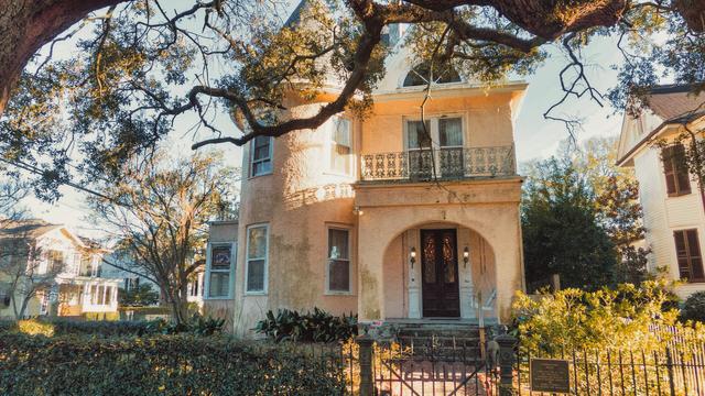 2300 Prytania, New Orleans