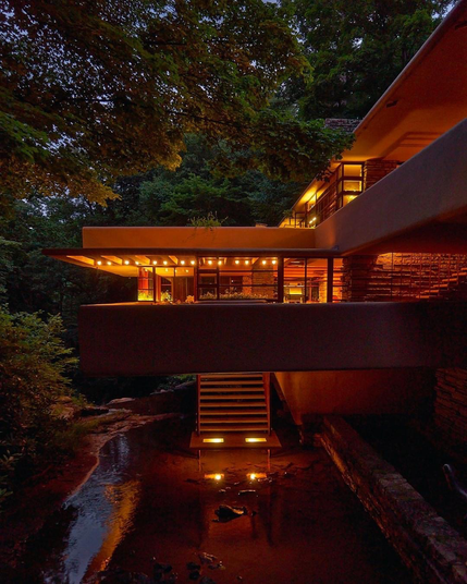 Frank Lloyd Wright - Fallingwater - at night