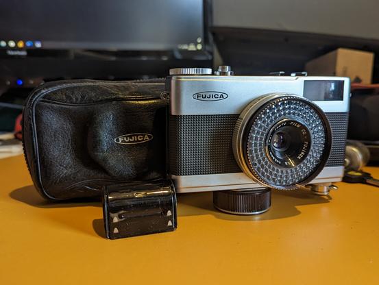 Fujica Rapid D1 with rapid cart