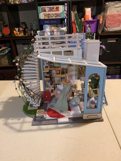 Final look at the over kit from the front with the spiral staircase to the left the bay window to the right, the library area at the bottom in the center and the loft area and garden area above