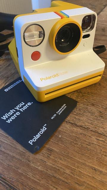 Foto van een polaroid camera