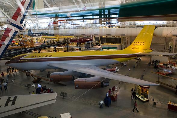 Boeing 367-80 N70700