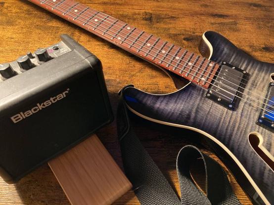 Blackstar Fly3 und Harley Benton CTS-24HB