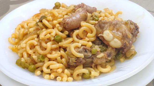 Plat de fideus a la cassola