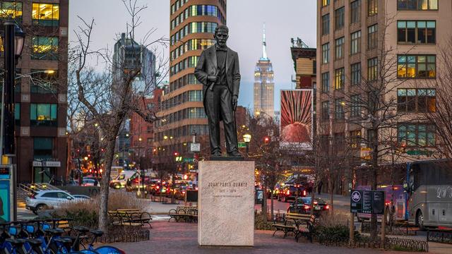 Looking north towards the statue of Juan Pablo Duarte with Empire State Building in the background. Photo taken one year ago today, ten minutes after sundown. It was the 178th anniversary of the National Independence of the Dominican Republic.

Duarte Square, NYC (Sun Feb 27, 2022)