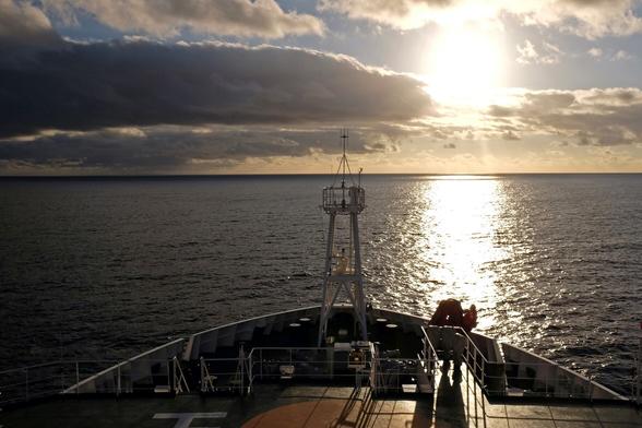 Blick vom Schiff auf den Ozean. Foto: Jan Steffen/GEOMAR