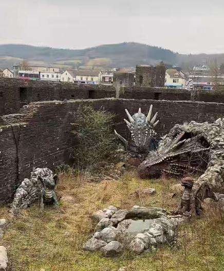 Screenshots of fake dragons at the Castle