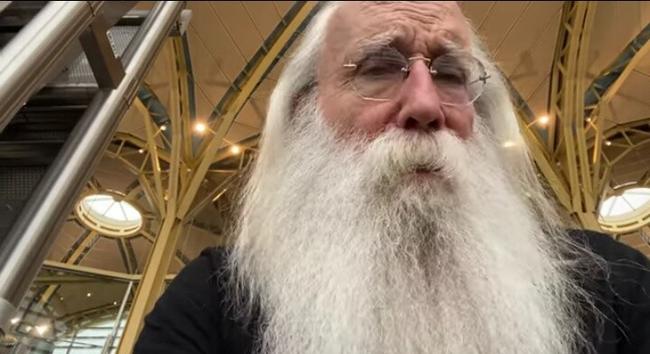 Lee Sklar headed home after Lyle Lovett small band tour
