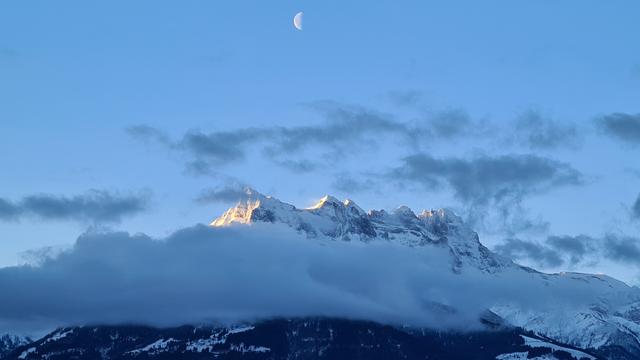 Dents du Midi enneigées