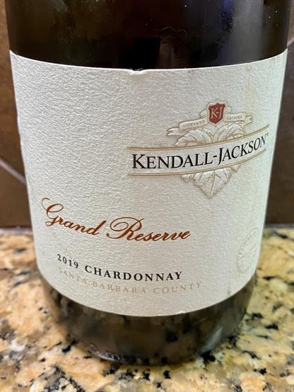 #Wine is a California  vintage 2019 #Chardonnay from the Santa Barbara County coastal appellation near Los Alamos and Santa Maria by Kendall-Jackson Grand Reserve.

Dry finish. Hints of tropical fruit, ginger, spice and flowers make for an airy, mid-weight Chardonnay that offers lovely exoticism and tons of character. Pairs well with mushrooms and roasted vegetables.
