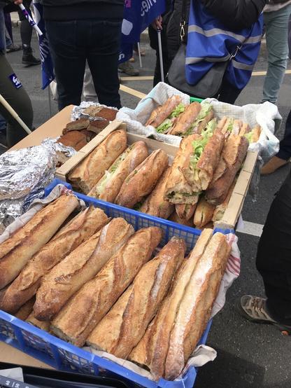 Sandwichs dans des cagettes