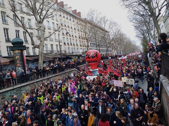 Cortège de SUD éducation vu du haut