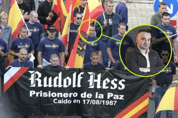 Alejandro Fernández Ruiz en una mani neonazi
